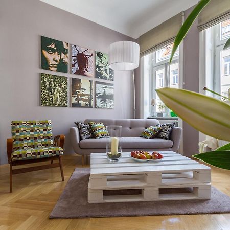Apartment Vienna Your Home Abroad Bagian luar foto
