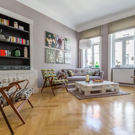 Apartment Vienna Your Home Abroad Bagian luar foto