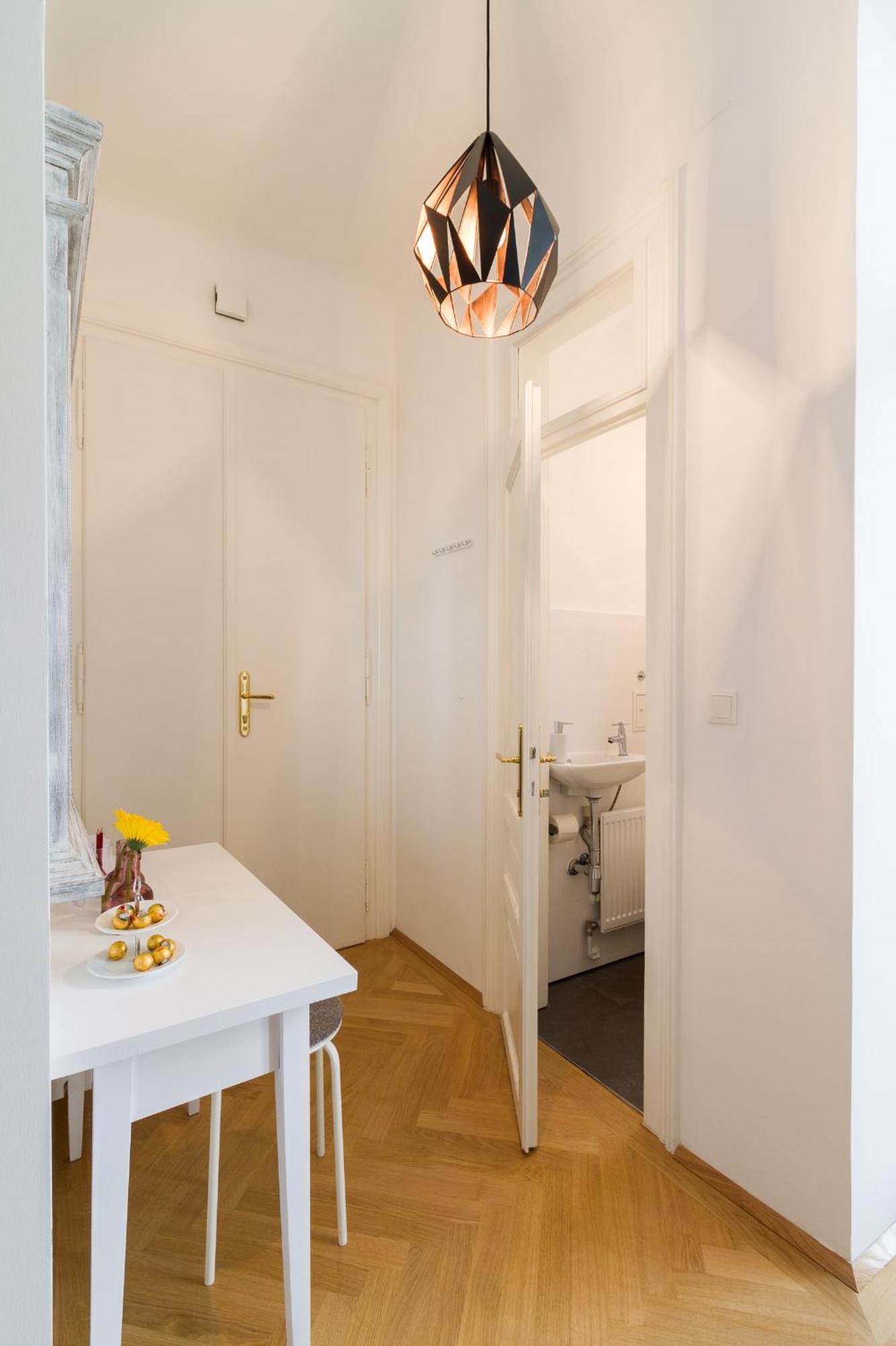 Apartment Vienna Your Home Abroad Bagian luar foto