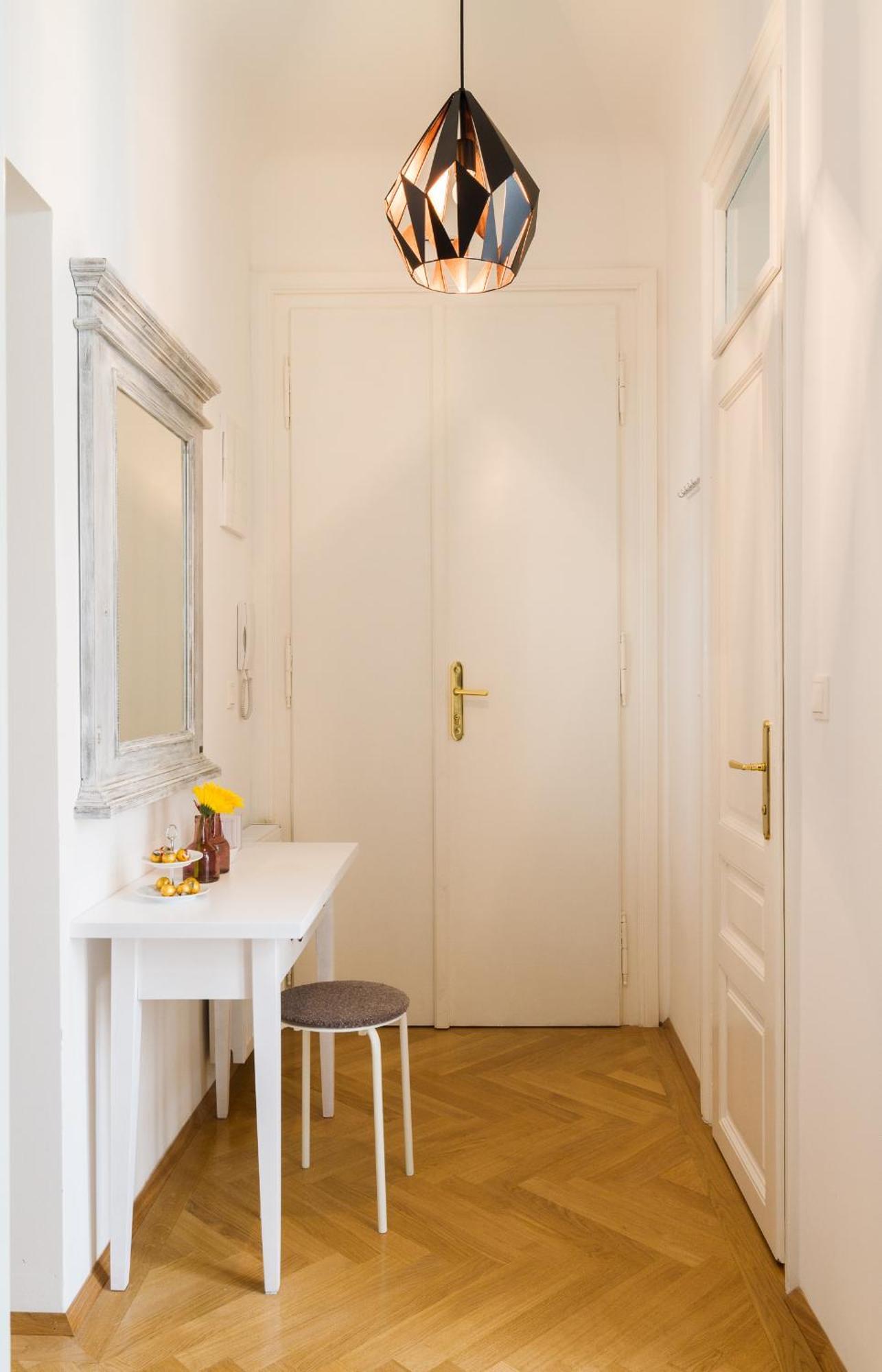 Apartment Vienna Your Home Abroad Bagian luar foto