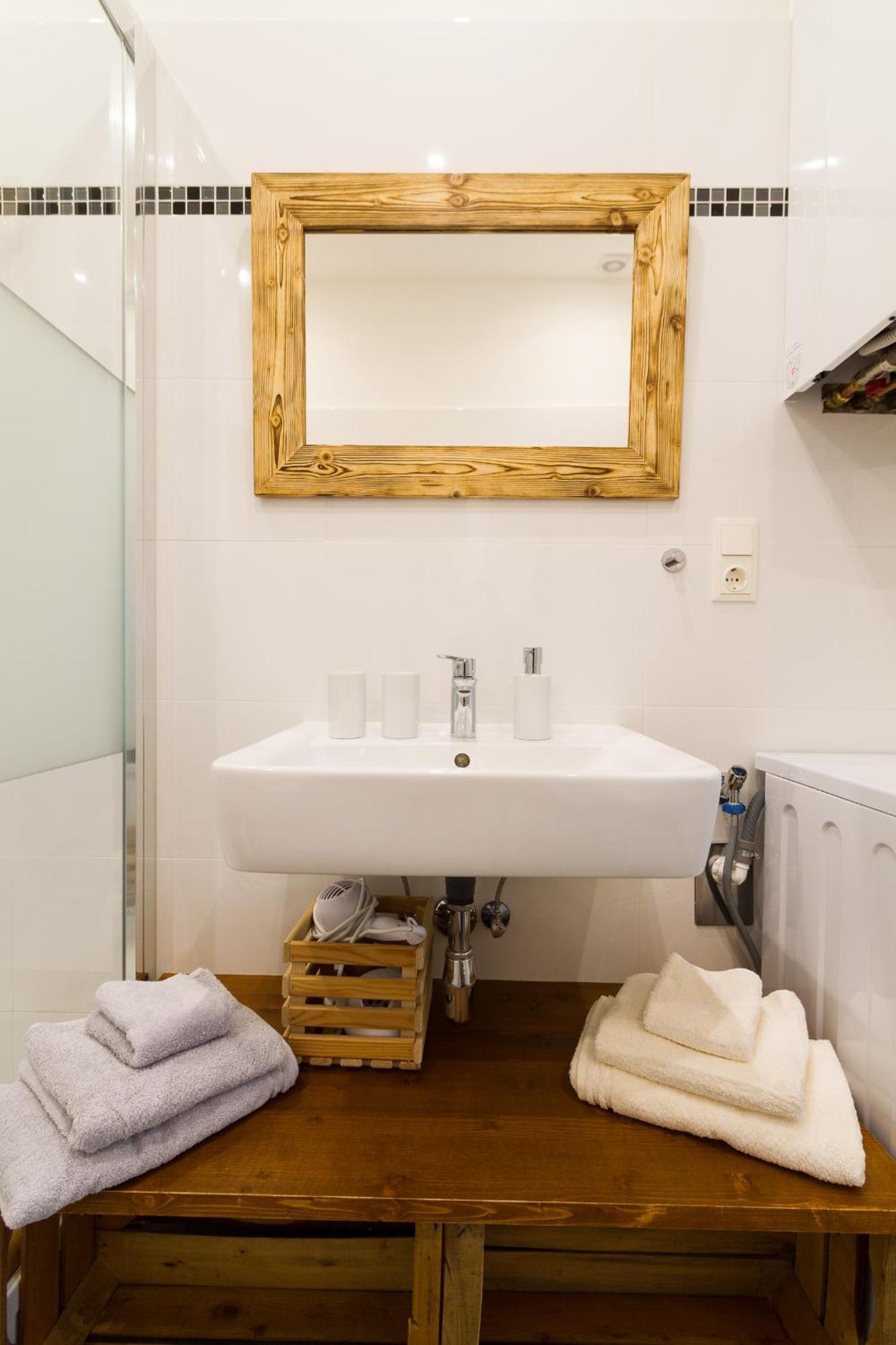 Apartment Vienna Your Home Abroad Bagian luar foto